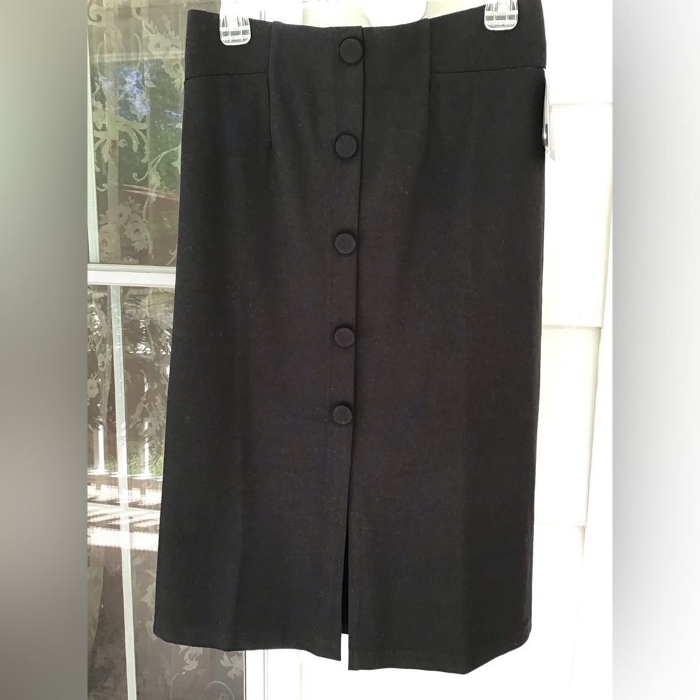 Womens Messini Black skirt size medium button look front split New with tags